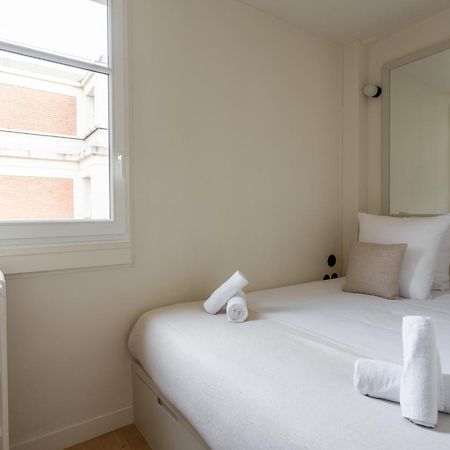 The Carla Suite Eiffel Tower View Paris Exteriör bild