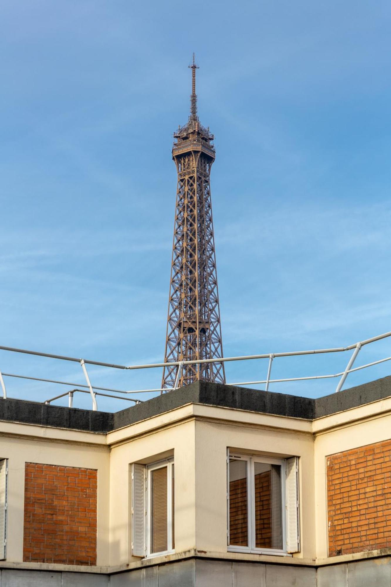 The Carla Suite Eiffel Tower View Paris Exteriör bild